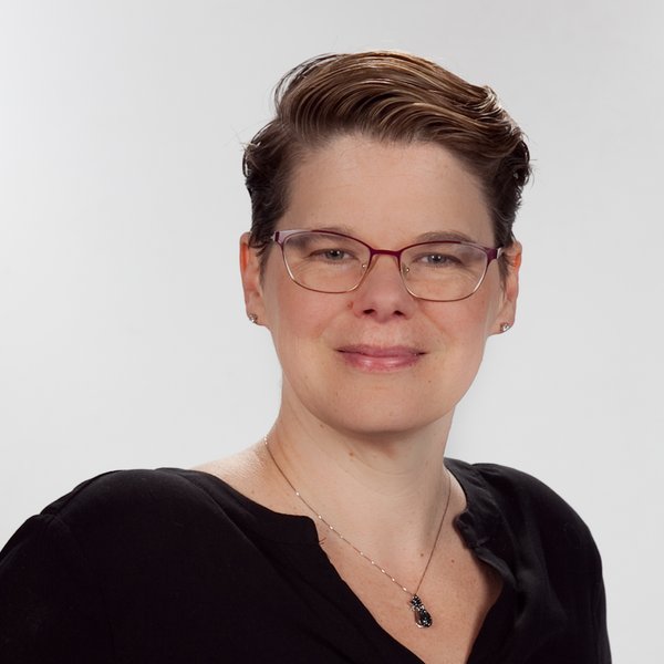amanda hart
